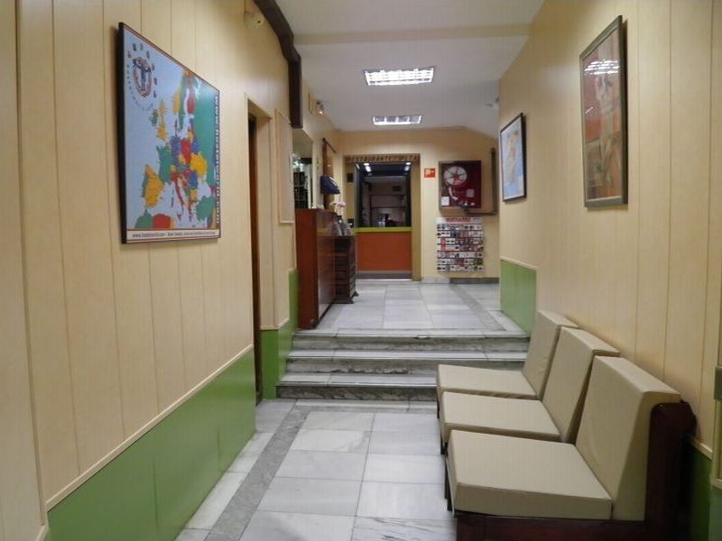 Nuria Hostal Madrid Eksteriør billede